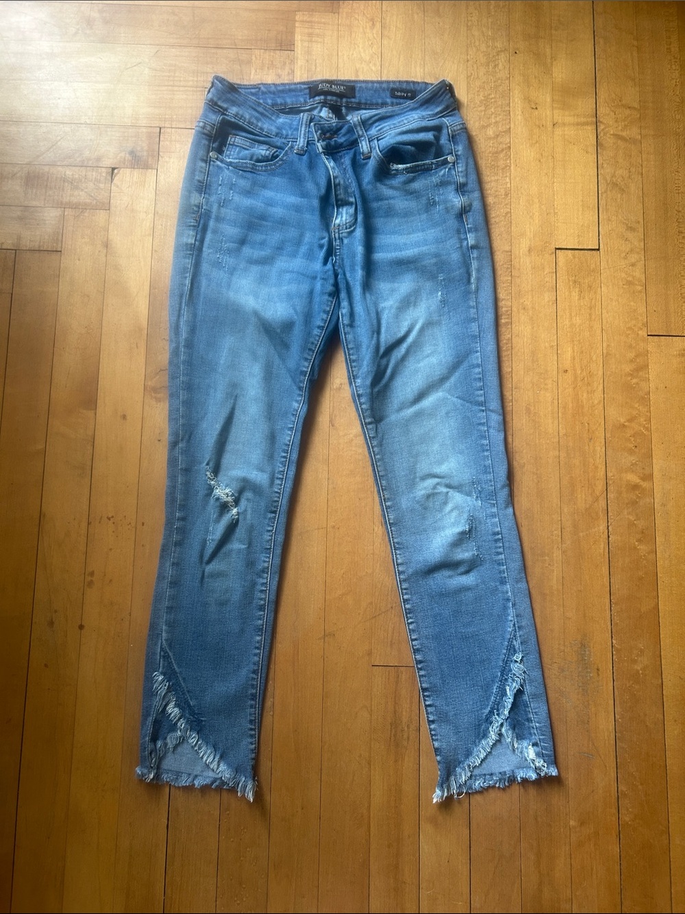 Judy Blue Medium Blue Cropped Distressed Ankle Jeans